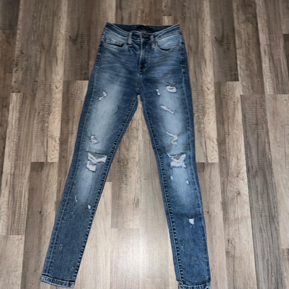 Worn once high rise skinny jeans from buckle